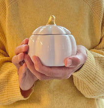 Load image into Gallery viewer, PUMPKIN JAR CANDLE
